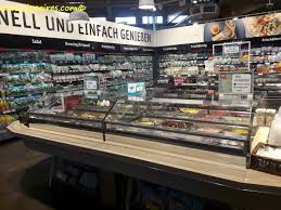 En effet, il y a beaucoup de bonnes raisons d'avoir un compte bancaire en allemagne. L Etonnant Nouveau Concept De Rewe Allemagne Les Magasins Lineaires