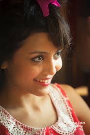 Anjana Mumtaz's Instagram, Twitter & Facebook