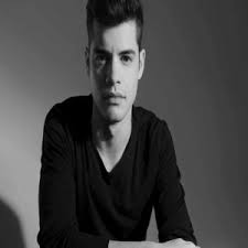 Ivo marcelo pretorius lucas (vila franca de xira, 31 de agosto de 1990), conhecido profissionalmente como ivo lucas, é um ator, cantor e compositor português. Ivo Lucas From Portugal Popnable