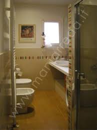 Lo studio di design e architettura d'interni art designer ha sede a bologna, in via delle lame 36/a e realizza arredamenti su misura, ristrutturazioni d'interni e in questa pagina trovi numeri di telefono e mail per contattare lo studio art designer di bologna. Arredamento Bagni Bologna Arredo Bagno Arredamenti Bagni Personalizzati Arredo Bagno Su Misura