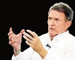 Francisca Henderson's Instagram, Twitter & Facebook