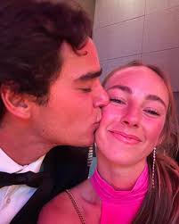 TYLER ROSE FEST!!! Celebrated the beautiful @elizabeth.wheless 🩷🩷