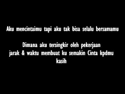 Kata juga bisa mengubah perasaan jadi merana, dilema dan tak tahu arah jalan pulang. Kata Kata Rindu Suami Pelaut