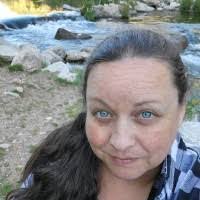 Amy Denzer's Instagram, Twitter & Facebook