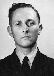 Thomas Hillyard's Instagram, Twitter & Facebook