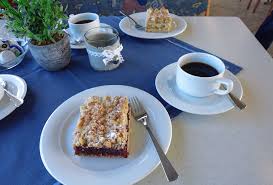 The traditional german kaffee und kuchen is a social ritual where friends and family gather to enjoy coffee, cake, and conversation, happening any time between two and five o'clock. Kaffee Kuchen Weisse Flotte Bad Zwischenahn
