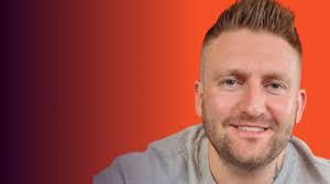 Bailey Enloe's Instagram, Twitter & Facebook