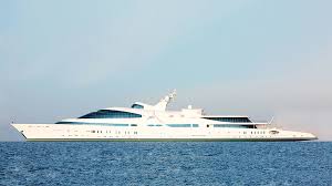 Al maktoum boat:dubai, yacht length:162 m (532 ft), guests:48 in 24 cabins, crew:88 in 44 cabins, builder:platinum yachts, designer:winch design, year:2006, maximum speed:26 knots, dubai yacht price:us$ 500 million. Top 10 Largest Yachts In The World