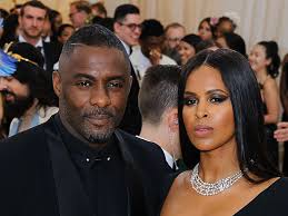 Neben bilderbüchern beinhaltet der deal demnach auch belletristik für kinder. Idris Elba So Suss Feiert Seine Verlobte Den Sexiest Man Alive Idris Elba Elba Schauspieler