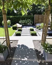 En ik ben denk ik het meest verliefd op deze houten balk! 163 Aprecieri 2 Comentarii Our Dream Life Ourdreamlife Pe Instagram Looking For Garden Landscaping Inspiration Garden Screening Backyard Landscaping