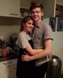 Bella And Thomas What Are You Waiting For Just Get Married Thomas Brodie Sangster Thomas Brodie Thomas Sangster