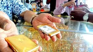 Harga emas akan kekal berada dalam jajaran itu dalam tempoh beberapa bulan akan datang. Harga Emas Di Padang Tembus Rp 2 1 Juta