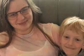 Regina Gresham's Instagram, Twitter & Facebook