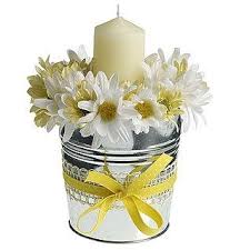 Buckets Of Spring And Easter Ideas Spring Wedding Centerpieces Daisy Centerpieces Daisy Party