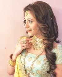 Indian Women Small Face Hairstyles Indian Hairstyles Indian Bridal Hairstyles