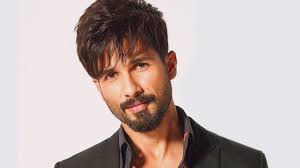 Shahid Kapoor Biography Shahid kapoor joined shiamak davar institute of performing arts (sdipa) to learn dance. shahid kapoor biography