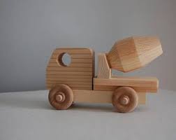 Aquí es una gran manera de impresionar a sus es un camión de juguete para niños. This Item Is Unavailable Etsy Juguetes De Madera Coches De Madera Carritos De Madera
