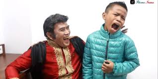 Raja dangdut legendaris rhoma irama jangan lupa, suka, komentar, dan berlangganan…terima kasih don't. Rhoma Irama Tertawa Lebar Lihat Alwiansyah Menyanyi Gemas Lihat Ekspresinya Merdeka Com