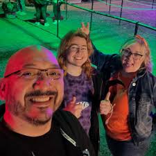 Haunt Number 2# this year took us back to Barrett's Haunted Mansion to see  some old friends for their 33rd season! Loved the game rooms which flashed  back to my Hasbro days.