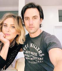 This Is Us Star Milo Ventimiglia Shaves Off His Mustache Woman Shaving Milo Ventimiglia Celebrities Male