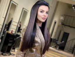 Юлия волкова юля волкова росла очень творческим ребенком, с девяти лет пела в непоседах, а в 14 лет стала солисткой группы тату (вместе с леной катиной). Yuliya Volkova Zagovorila O Nasilii V Seme