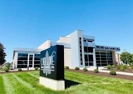 Compañía de construcción y remodelación residencial y comercial. D B Engineering Construction Inc