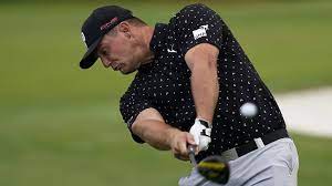 Dechambeau, who regularly hits a 140 mph swing speed and 211 mph ball speed out on the pga tour this season, was seen unleashing quick driver bombs on the masters range in front of his launch. Golf Hulk Bryson Dechambeau Bei Masters In Augusta