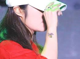 She's addicted to tattoos, send help!!! Wheein Tattoo Check Out Mamamoo S Hwasa S Tattoos And What They All Represent