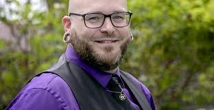 Tim Manriquez's Instagram, Twitter & Facebook