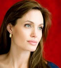 Reakcia Angeliny Jolie a Darlene Zschech na hrozbu rakoviny