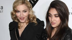 Top country songs of 1995. Madonna Schenkt Ihrer Tochter Lourdes Eine Wohnung Zum 16 Geburtstag