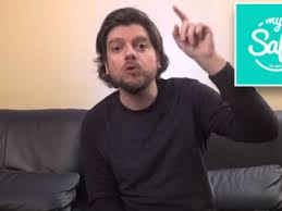 Cette scène révèle une triste réalité. Greg Guillotin Le Youtubeur Expert Des Cameras Cachees Se Mobilise Avec La Macif Dans La Lutte