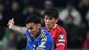 عنتيل المحلة يفشخ كسها الوردى