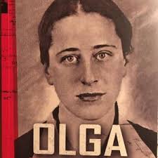 Anita Prestes lança livro baseado em arquivo secreto da Gestapo