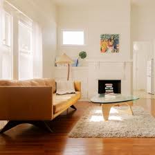 How To Become A More Organized Person Featuring Design Tips From Minimalists Home Living Room Decor Inspiration Minimalist Living Room