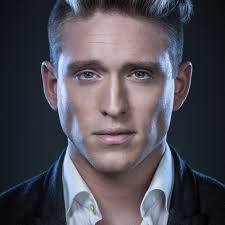 Danny saucedo (born daniel gabriel alessandro saucedo grzechowski) on 25 february 1986 in stockholm is a swedish singer and songwriter often presented just as danny. Danny Saucedo Super 8 Spottedsounds Com