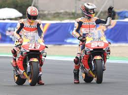 There is no peace for marc marquez on the jerez circuit. Analyse Welche Wunden Lorenzos Flirt Mit Ducati Hinterlassen Hat