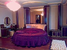صور غرف نوم فخمة باللون البنفسجي ديكورات بنفسجية روعة لغرف نوم العرايس Beautiful Bedrooms Home Decor Trending Decor