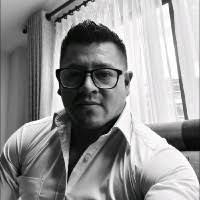 20+ perfiles de «Victor Castillo»