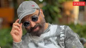 Kamal Haasan bids adieu to 'Ulaganayagan' tag: 'An artist must not be  elevated above the art'