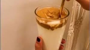 Cara membuat dalgona coffee dengan brown sugar: Resep Cara Membuat Dalgona Coffee Versi Rachel Vennya Ratusan Kali Gagal Ternyata Ini Rahasianya Halaman All Surya