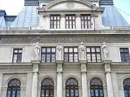 Persistă să se ciondănească mult cu cei din jur, îi critică și nu mai fiți îngrijorate pentru tot voi câștigați, vă faceți nervi degeaba. File Bucuresti Romania Universitatea Bucuresti Detaliu Cariatide 28 Iulie 2018 B Ii M A 18674 Jpg Wikimedia Commons