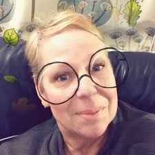 Kerrie White (@KegsW)