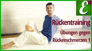 Nehmen sie den kopf nicht in den nacken, sondern schauen sie vor sich auf den boden. Ruckentraining Fur Zuhause Ohne Gerate Teil 1 Youtube
