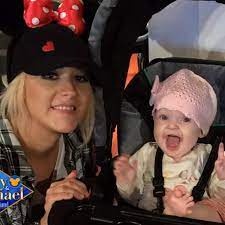 Christina Aguilera S Baby Summer Rain At Disneyland Photos Popsugar Celebrity