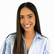 I was thrilled to be invited to the Consilio Manuque ceremony in RCSI after  achieving first place in my first year of physiotherapy. I look forward to  furthering my knowledge this year