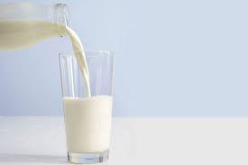 Jadi dengan demikian, meminum air susu istri tidak merubah status suami menjadi anak susuan sang istri serta tidak otomatis pernikahannya harus dibubarkan dengan dalih suami telah menjadi. Menimbang Kebaikan Susu Almond Dan Susu Sapi