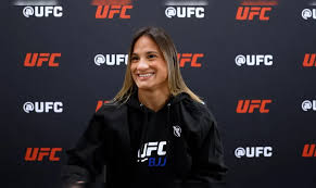 Conheça Sabrina Gondim, paraibana que vai disputar cinturão no UFC BJJ 8