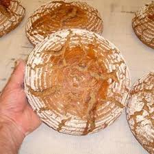 Ein Neuer Tag Ein Neues Brot Brotkunst Backhandwerk Weizenfrei Wienerroither Roggen Wienerroither Backen Essen Laib Maguat Food Bread