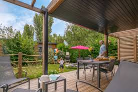 Réservez en mobil home, résidence ou emplacement tente / camping car. Camping Ile D Oleron 4 Et 5 Etoiles Avec Parc Aquatique Campings Luxe